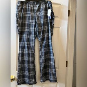 TinselTown Black & White Flare Dress Pants